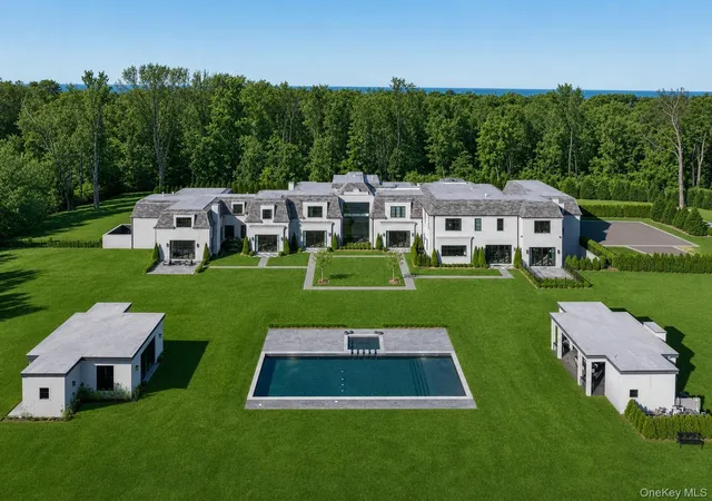 Photo 1 of Mansion for sale at 199 Lattingtown Rd, Locust Valley, NY 11560 | MLS# 1017340 | Listing updated on 2026-06-24