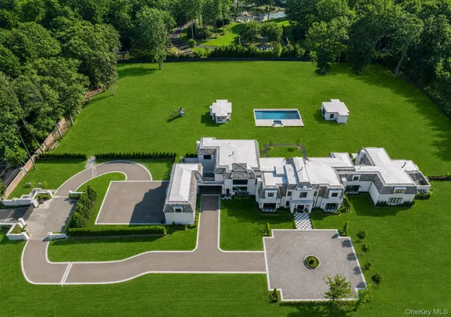 Photo 3 of Mansion for sale at 199 Lattingtown Rd, Locust Valley, NY 11560 | MLS# 1017340 | Listing updated on 2026-06-24