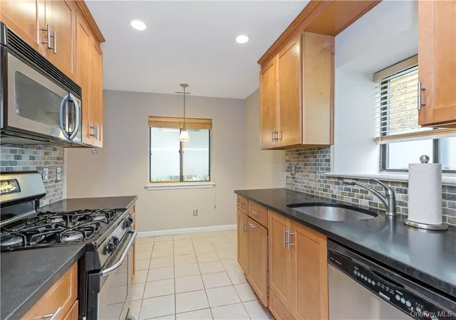 Homes for sale in New Castle, NY | 353 N Greeley Ave #353, New Castle, NY 10514 | MLS# 1017345