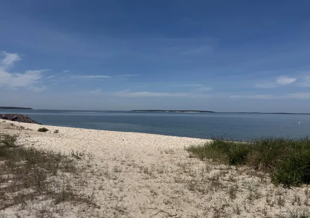 24th image of 30 Edgemere Dr, Southampton, NY 11968 | MLS# 1017347