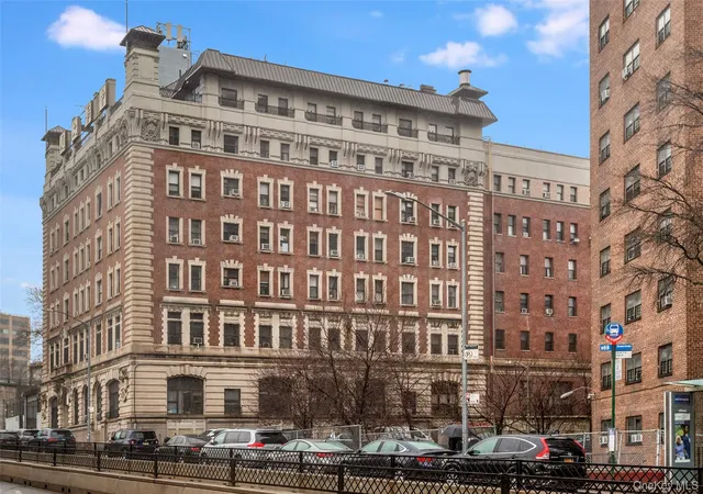 2nd image of 167 Sands St, Brooklyn, NY 11201