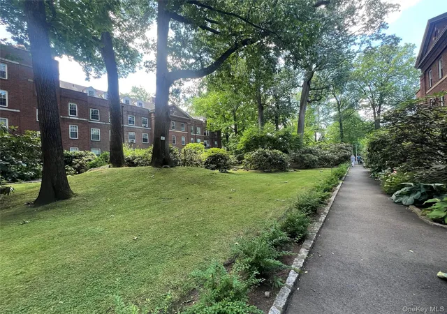 2nd image of 1344 Midland Ave, Bronxville, NY 10708