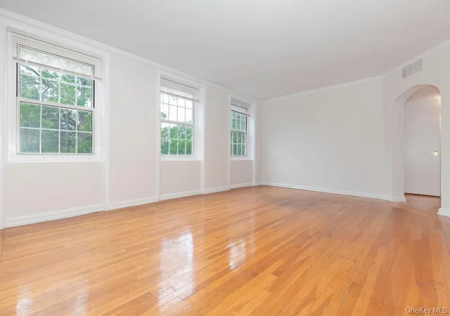 5th image of 1344 Midland Ave #3E, Bronxville, NY 10708 | MLS# 1017359