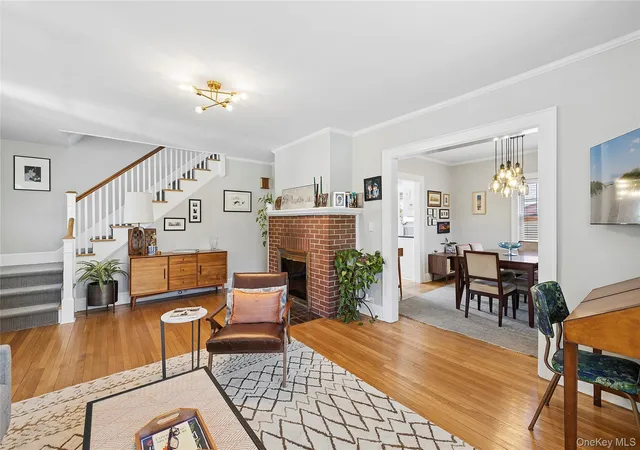 5th image of 1472 Middle Neck Rd, North Hempstead, NY 11050 | MLS# 1017361