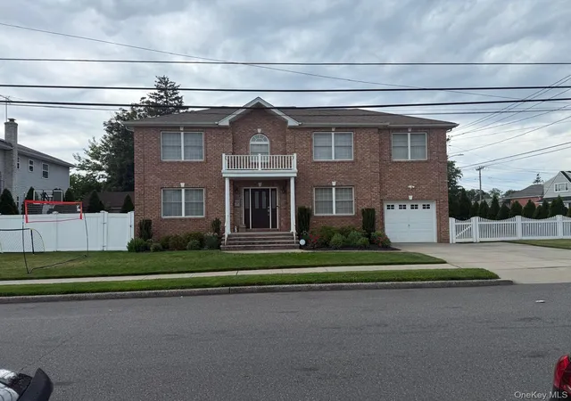 2nd image of 264 Doherty Ave, Hempstead, NY 11003 | MLS# 1017362
