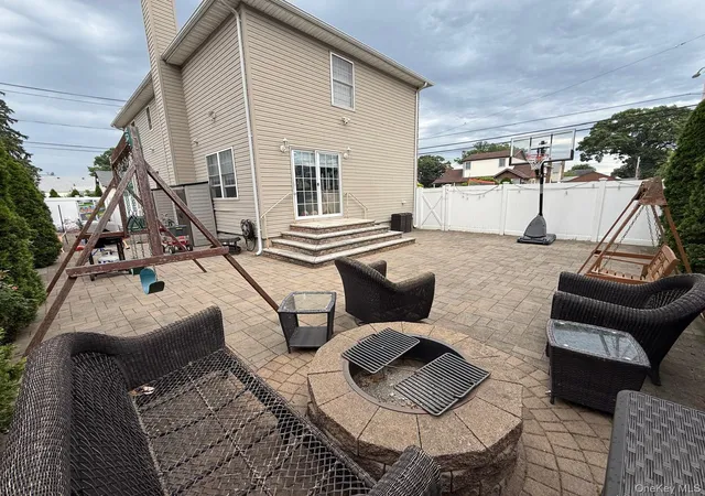 5th image of 264 Doherty Ave, Hempstead, NY 11003 | MLS# 1017362