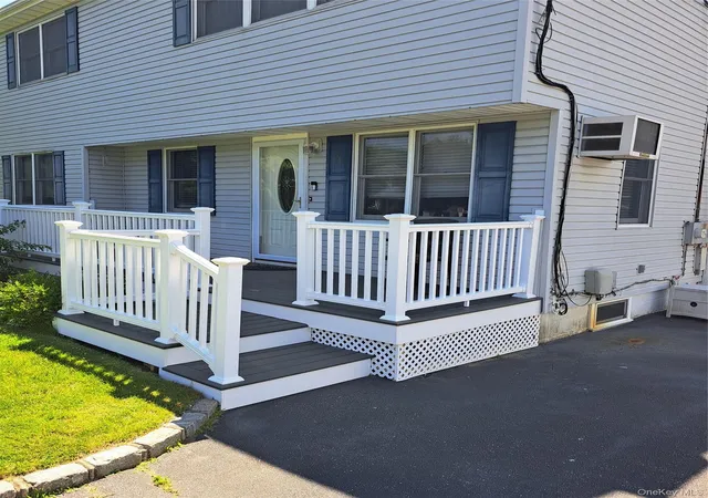 Photo 3 of Single family home for sale at 54 17th Street, West Babylon, NY 11704 | MLS# 1017374 | Listing updated on 2026-09-24