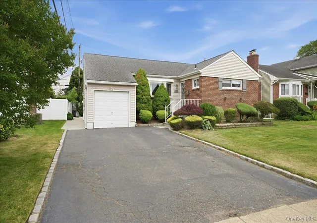 3rd image of 45 Margaret Rd, Massapequa, NY 11758 | MLS# 1017398