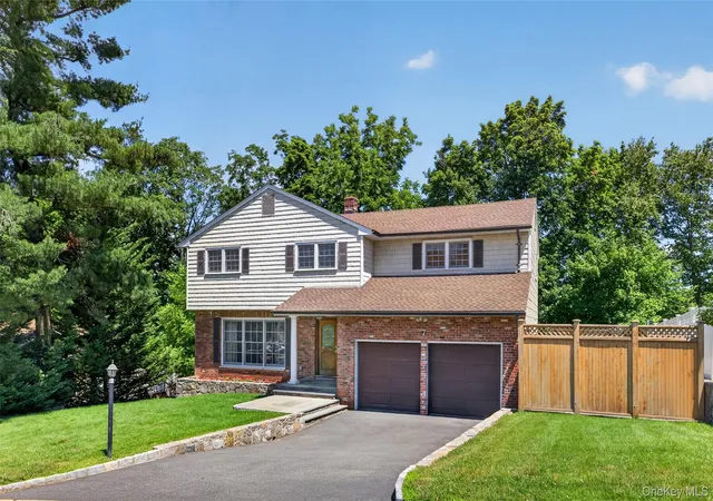 Photo 1 of Single family home for sale at 7 Overlook Rd, Greenburgh, NY 10522 | MLS# 1017400 | Listing updated on 2026-08-02