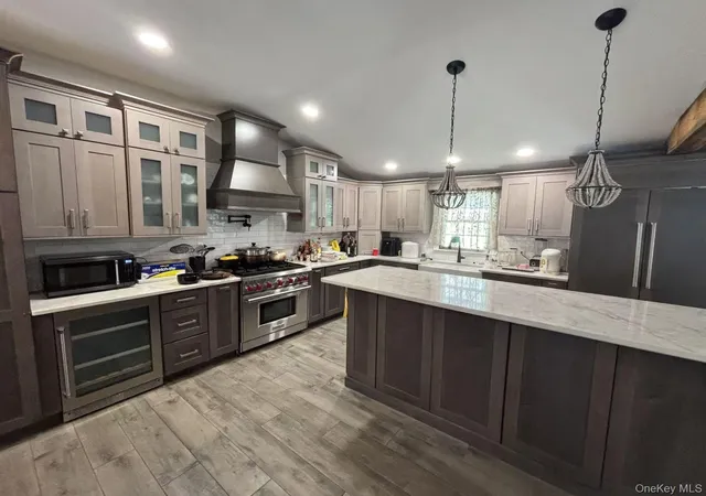 Photo 3 of Single family home for sale at 45 Croft Ln, Smithtown, NY 11787 | MLS# 1017406 | Listing updated on 2026-08-23
