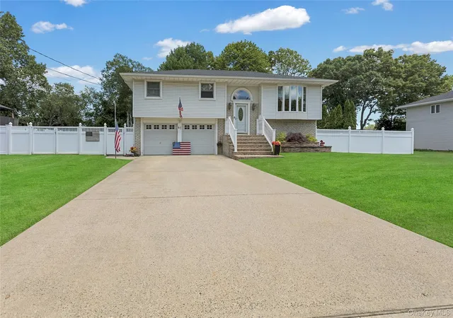 30th image of 61 Yale Ave, Oakdale, NY 11769 | MLS# 1017429