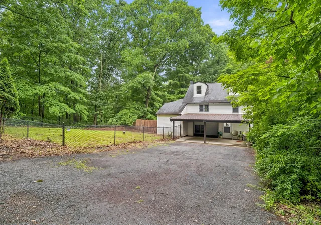 Photo 3 of Sale Pending at 425 Old Dutch Holw Rd, Monroe, NY 10950 | MLS# 1017442 | Listing updated on 2026-09-18