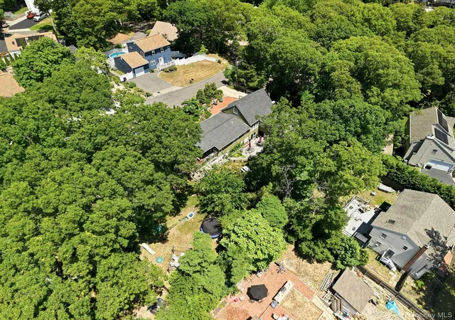 50th image of 36 Sayville Rd, Brookhaven, NY 11789 | MLS# 1017459