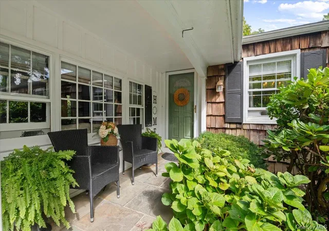 Photo 3 of Single family home for sale at 10 Rancher Pl, Huntington, NY 11743 | MLS# 1017465 | Listing updated on 2026-09-29