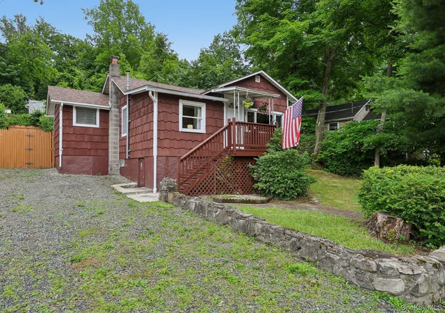Photo 2 of Single family home for sale at 25 Sylvan Trl, Blooming Grove, NY 10950 | MLS# 1017469 | Listing updated on 2026-09-01