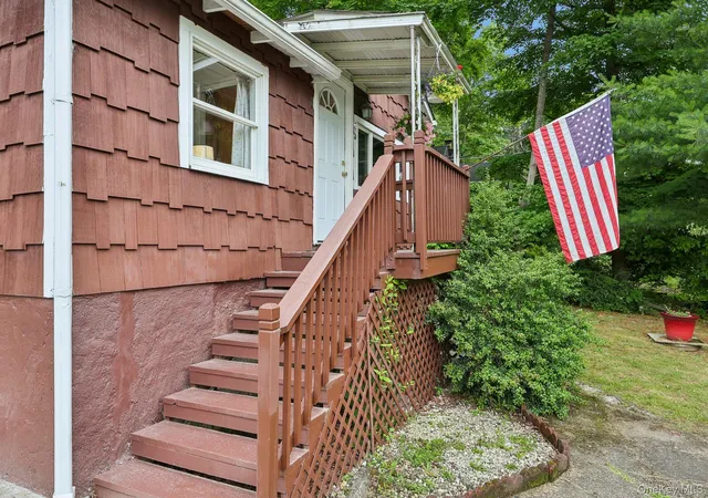 Photo 4 of Single family home for sale at 25 Sylvan Trl, Blooming Grove, NY 10950 | MLS# 1017469 | Listing updated on 2026-09-01
