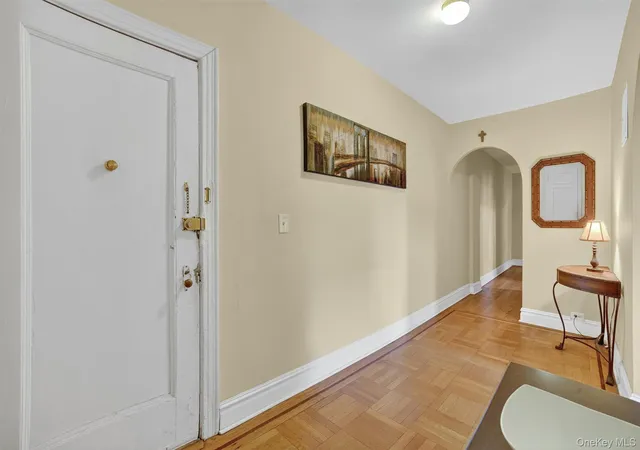 3rd image of 219 Bronx River Rd, Yonkers, NY 10701