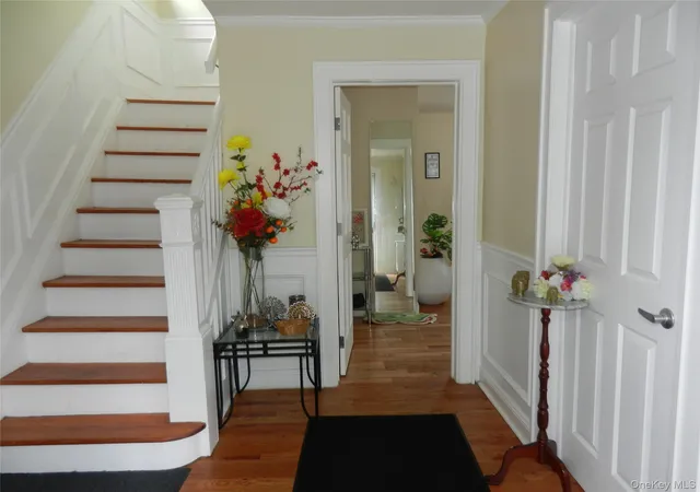 Photo 3 of Single family home for sale at 64 Avondale St, Valley Stream, NY 11581 | MLS# 1017485 | Listing updated on 2026-08-29
