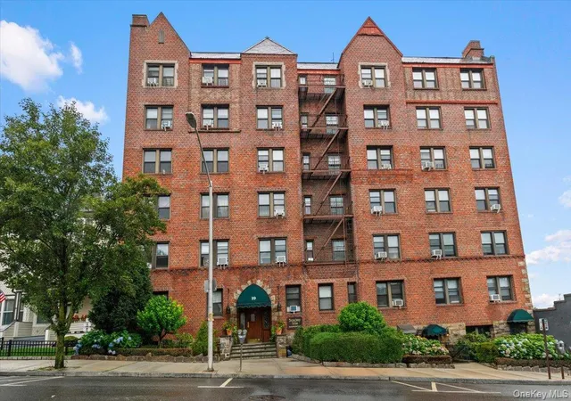 Photo 1 of Condo for sale at 19 S Broadway #4F, Greenburgh, NY 10591 | MLS# 1017487 | Listing updated on 2026-08-08