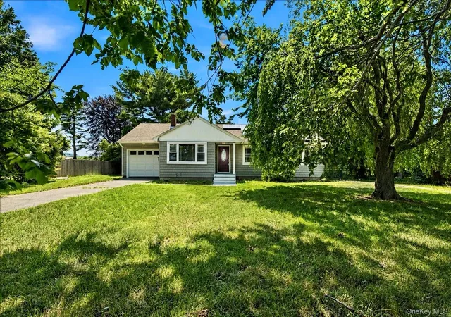 1st image of 725 Peconic Ln, Southold, NY 11958 | MLS# 1017498