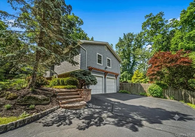 Homes for sale in Clarkstown, NY | 94 Hess Rd, Clarkstown, NY 10989 | MLS# 1017511