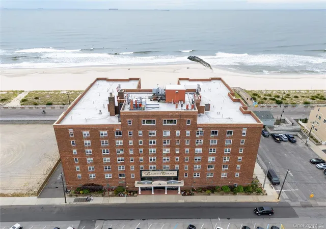 Homes for sale in Long Beach, NY | 370 W Broadway #5W, Long Beach, NY 11561 | MLS# 1017518