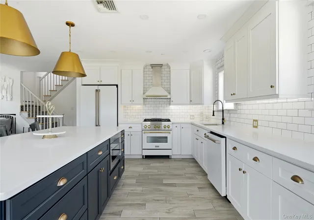 4th image of 35 Redfield Rd, Island Park, NY 11558 | MLS# 1017525