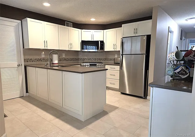 Photo 4 of Condo for sale at 99 Eagle Ridge Way, Clarkstown, NY 10954 | MLS# 1017533 | Listing updated on 2026-08-26