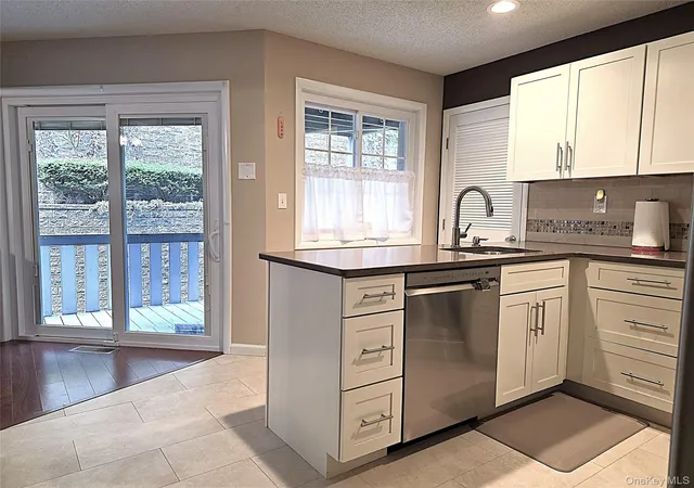Photo 5 of Condo for sale at 99 Eagle Ridge Way, Clarkstown, NY 10954 | MLS# 1017533 | Listing updated on 2026-08-26
