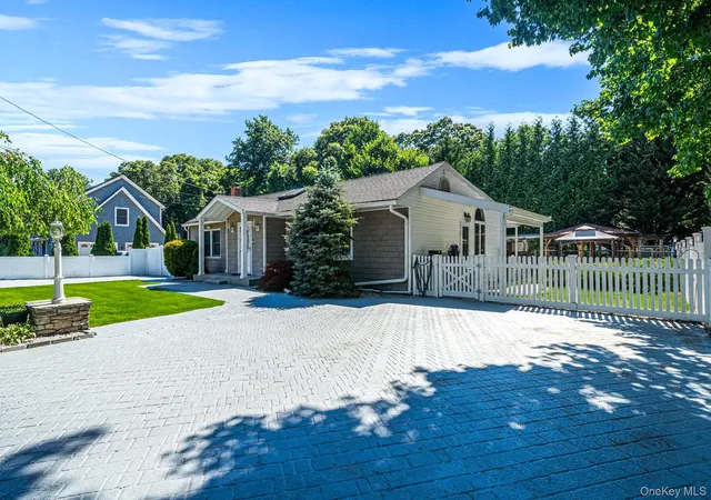 3rd image of 106 Craft Rd, Centereach, NY 11720 | MLS# 1017543
