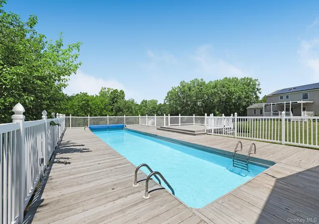 2nd image of 34 Stapleton Ct, Wawayanda, NY 10940 | MLS# 1017645
