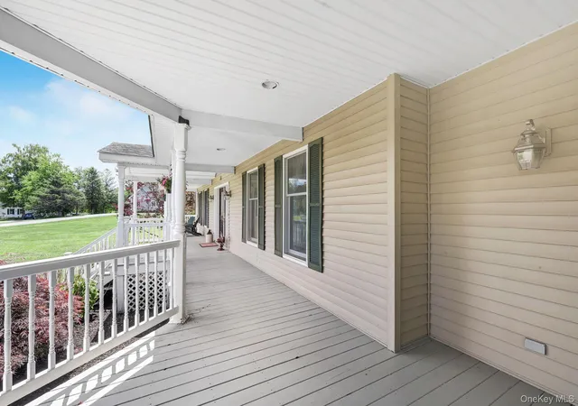Photo 4 of Sale Pending at 34 Stapleton Ct, Wawayanda, NY 10940 | MLS# 1017645 | Listing updated on 2026-10-07