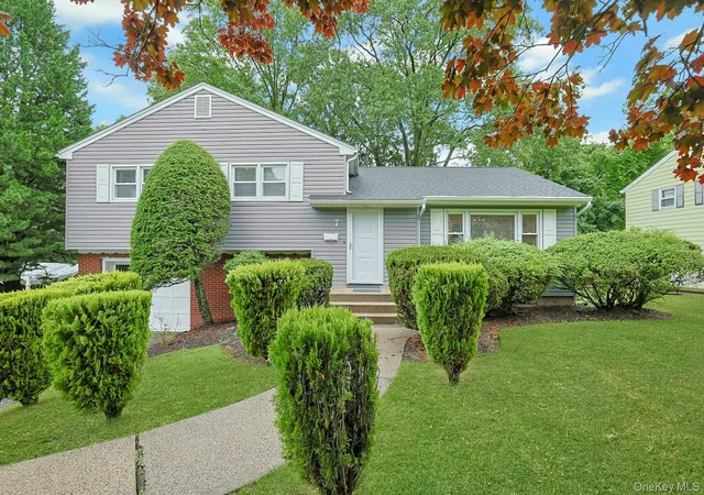 Photo 1 of Sale Pending at 7 Stewart Pl, Ramapo, NY 10977 | MLS# 1017648 | Listing updated on 2026-08-06