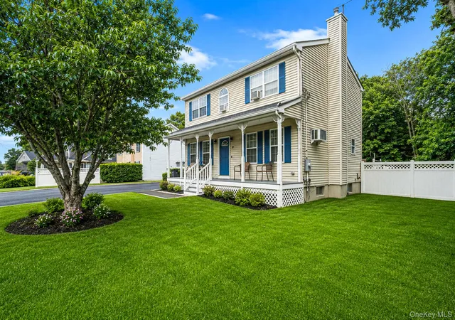 3rd image of 19 Golden Gate Dr, Shirley, NY 11967 | MLS# 1017655