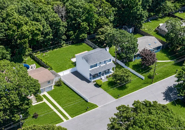 5th image of 19 Golden Gate Dr, Shirley, NY 11967 | MLS# 1017655