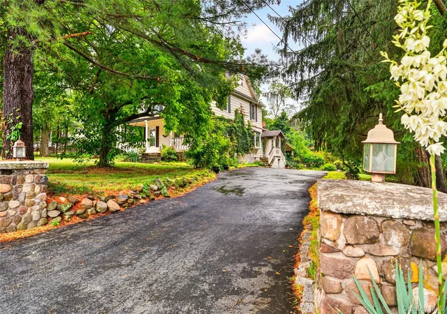 Photo 2 of Multi family home for sale at 730 Western Hwy, Blauvelt, NY 10913 | MLS# 1017658 | Listing updated on 2026-08-27
