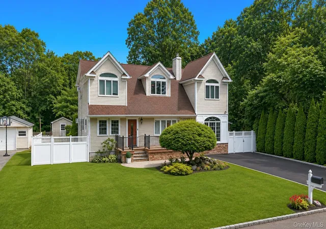 1st image of 19 Joan Rd, Islip, NY 11706 | MLS# 1017682