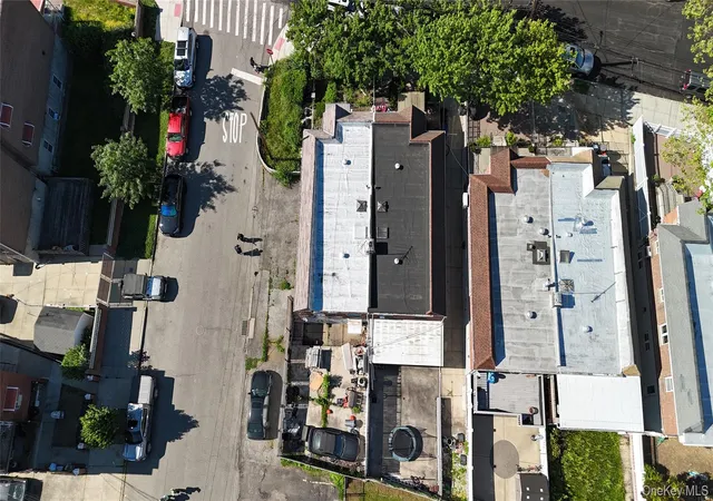 13th image of 3140 Waterbury Ave, New York, NY 10465 | MLS# 1017683