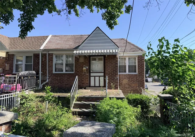 2nd image of 3140 Waterbury Ave, New York, NY 10465 | MLS# 1017683