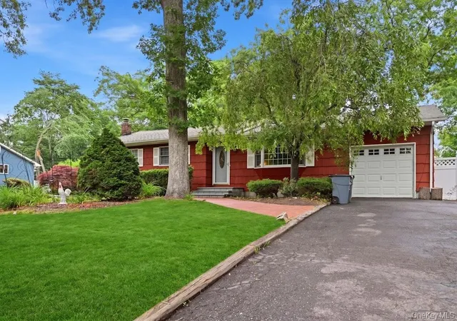 Homes for sale in Brookhaven, NY | 23 Flicker Dr, Brookhaven, NY 11953 | MLS# 1017701
