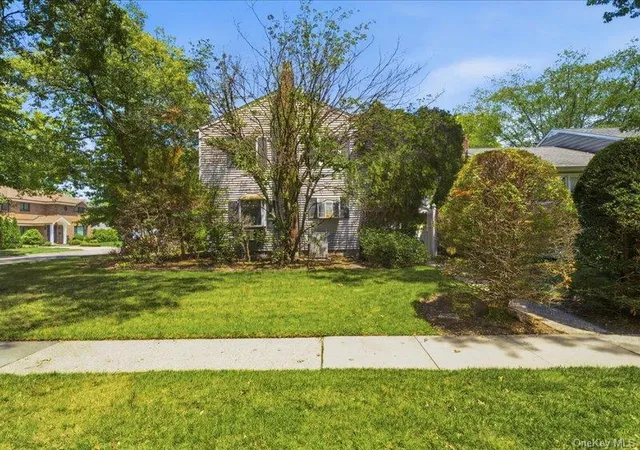 35th image of 100 Bayberry Ave, Garden City, NY 11530 | MLS# 1017702