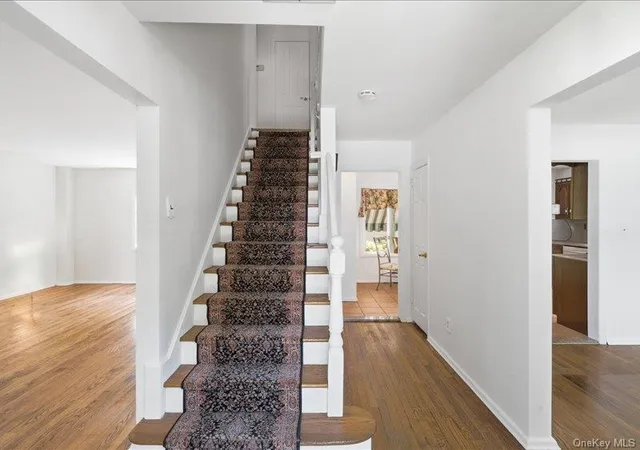 4th image of 100 Bayberry Ave, Garden City, NY 11530 | MLS# 1017702