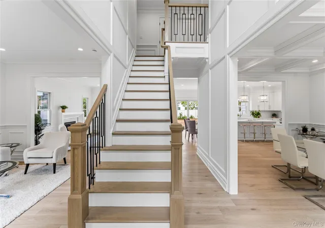 Photo 3 of Sale Pending at 30 Main Pkwy #B, Oyster Bay, NY 11803 | MLS# 1017703 | Listing updated on 2026-09-30