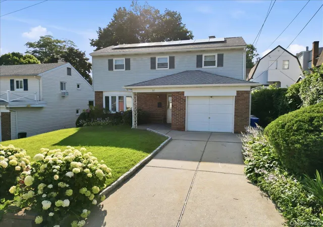 3rd image of 37 Park Ave, Yonkers, NY 10703 | MLS# 1017708