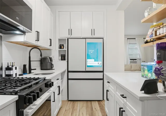 1st image of 8 Fordham Hl Oval, New York, NY 10468