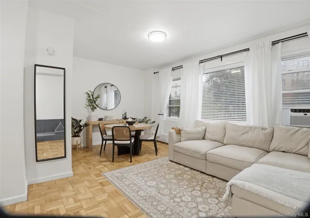 4th image of 8 Fordham Hl Oval, New York, NY 10468