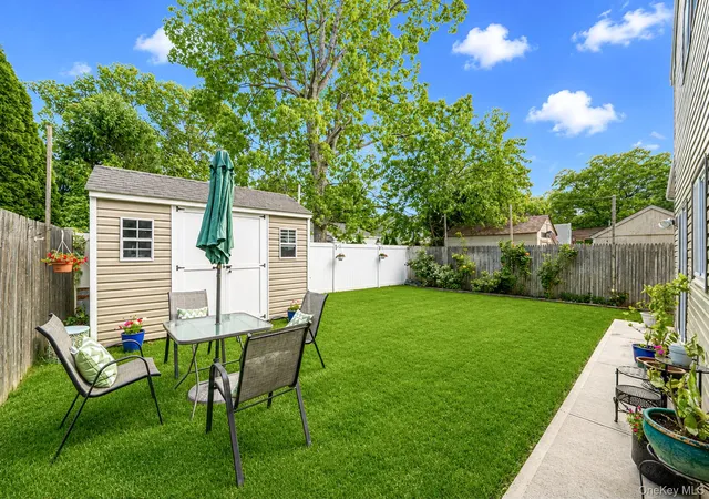 38th image of 6 Atlantic St, Holtsville, NY 11742 | MLS# 1017713