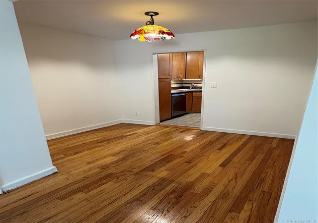 4th image of 52 L Gln Keith Rd, Glen Cove, NY 11542