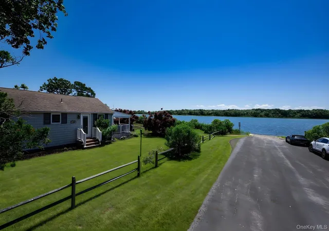 Homes for sale in Southold, NY | 136 Bayview Ave, Southold, NY 11971 | MLS# 1017744