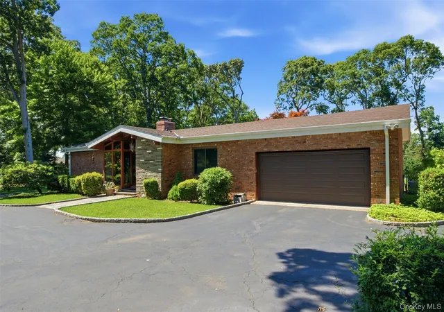 2nd image of 27 Sunken Meadow Rd, Smithtown, NY 11768 | MLS# 1017781